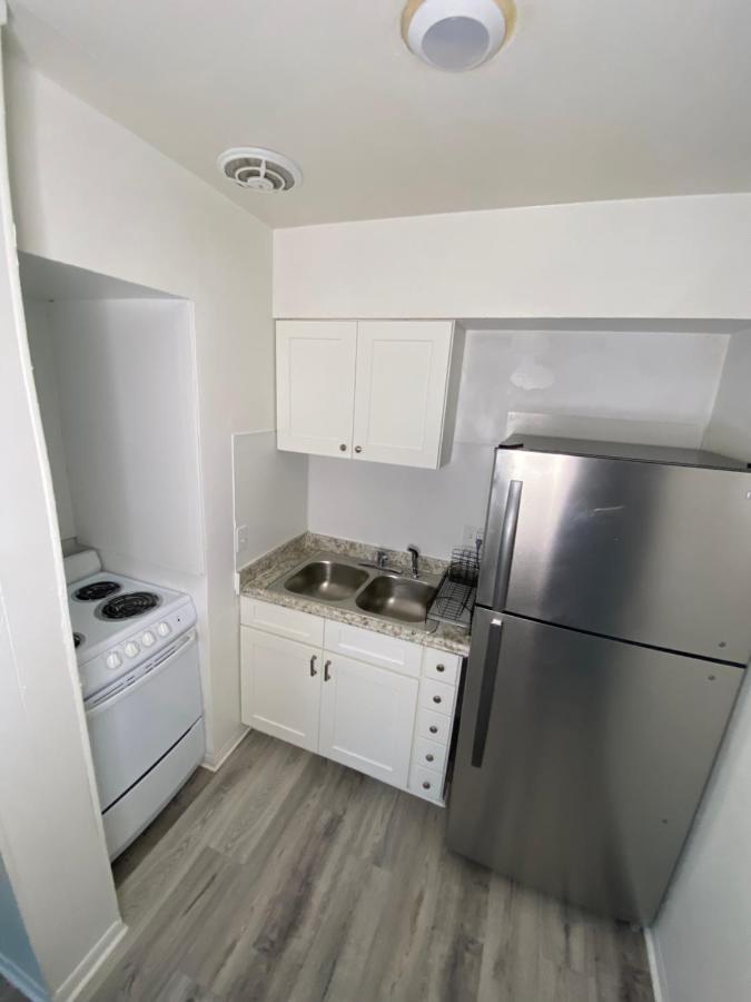 Uptown Inn & Suites St. Petersburg Esterno foto