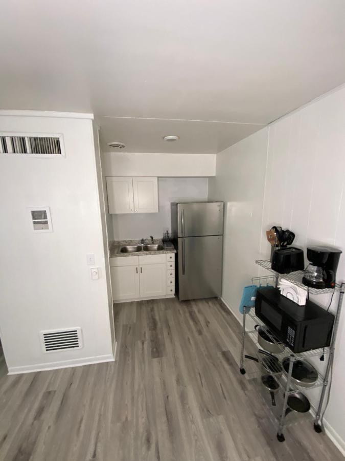 Uptown Inn & Suites St. Petersburg Esterno foto