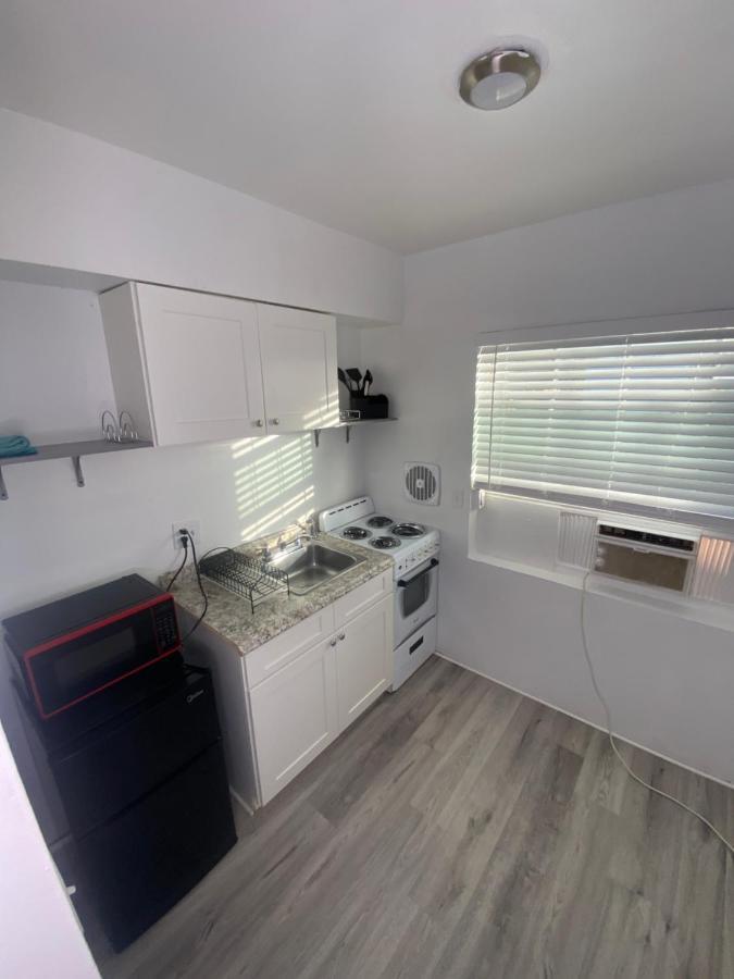 Uptown Inn & Suites St. Petersburg Esterno foto